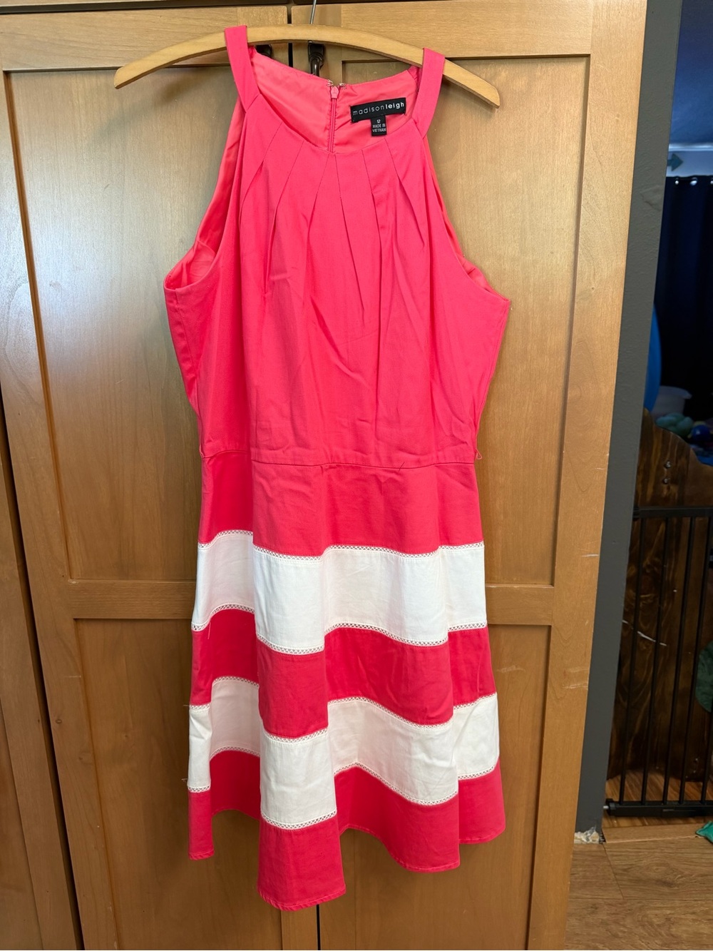 madison leigh Coral Pink Sleeveless Pleated Dress
